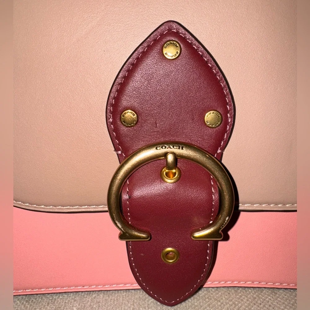 Coach Beat Shoulder Bag – Colorblock Glovetanned Leather (Pink/Multi) - Picture 4 of 11